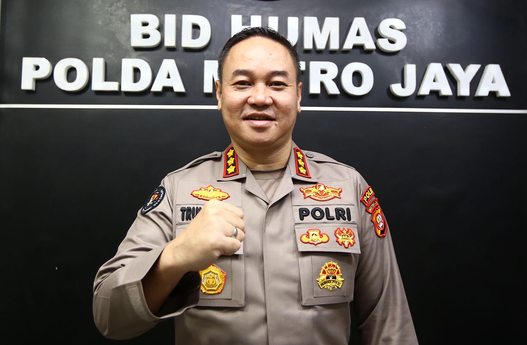 kabid-humas-polda-metro-jaya-kombes-pol-trunoyudo-wisno-andiko_20230117_200042.jpg