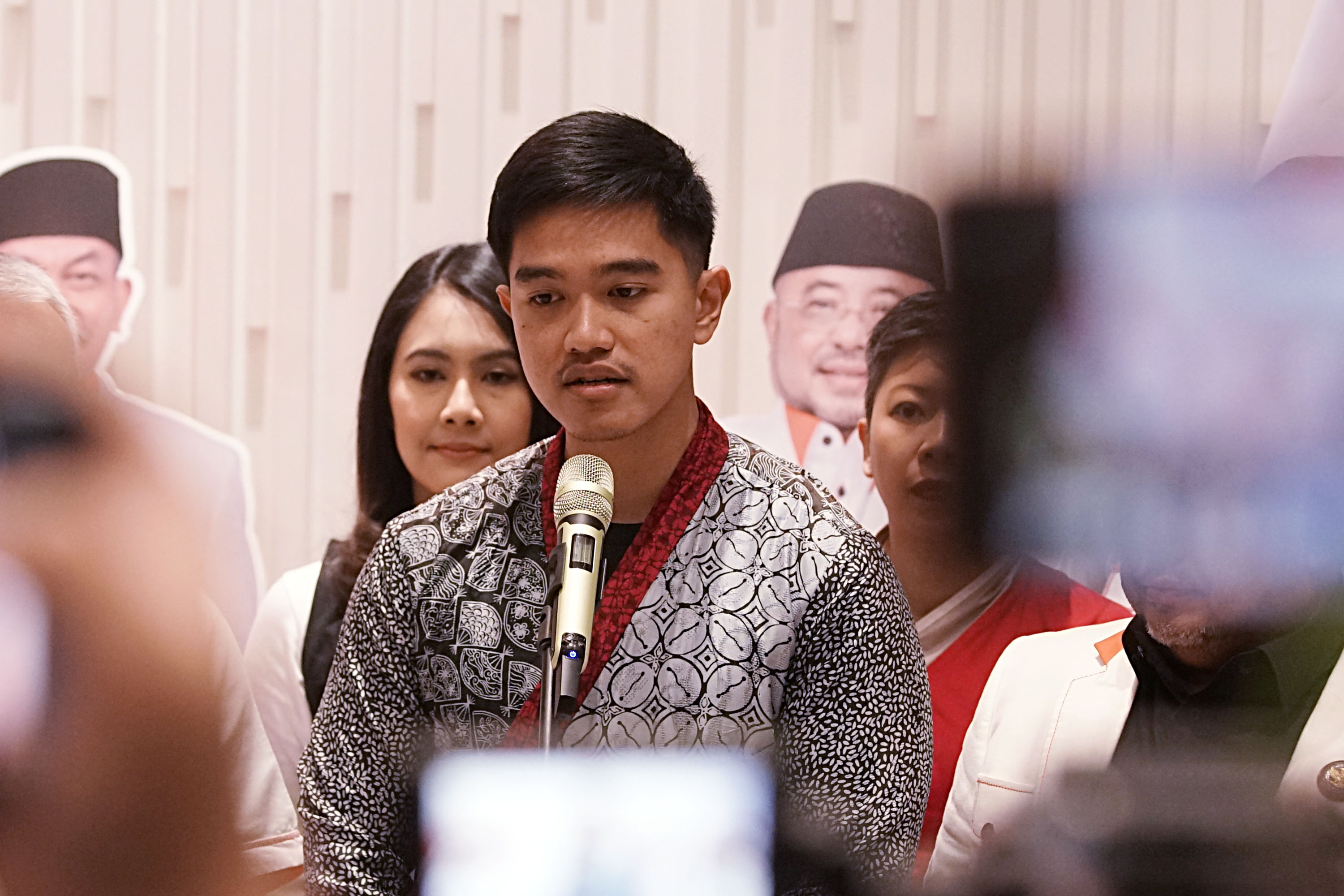 kaesang-temui-presiden-pks_20240708_192615.jpg