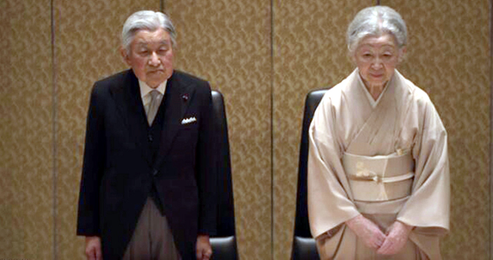 kaisar-jepang-akihito-dan-permaisuri-kougou-michiko_20170708_080208.jpg