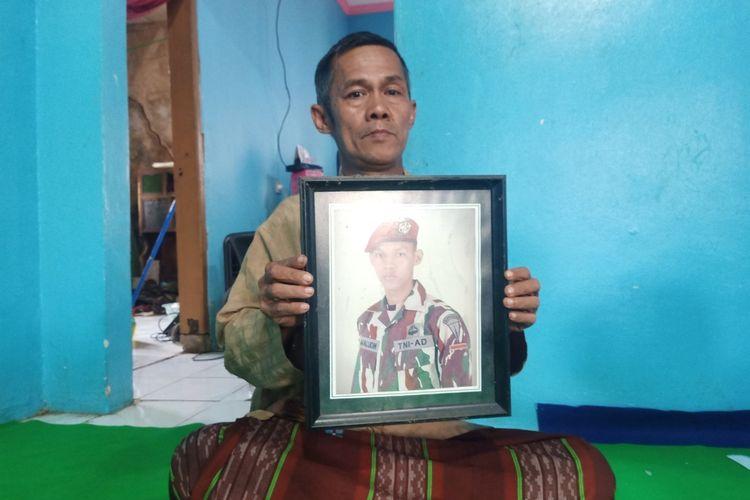 kakak-kandung-praka-jamaludin-mengenang-adik-kandungnya.jpg