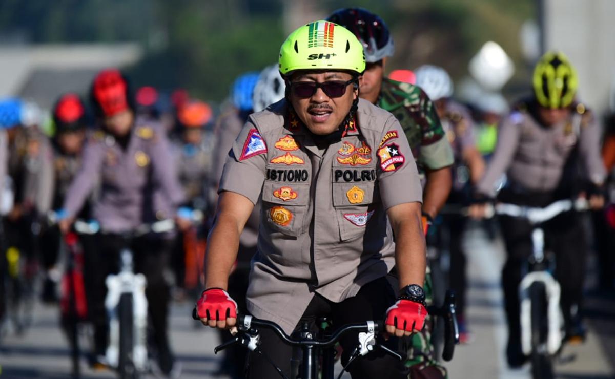 kakorlantas-polri-irjen-istiono-melakukan-survei-ruas-jalan-tol-manado.jpg