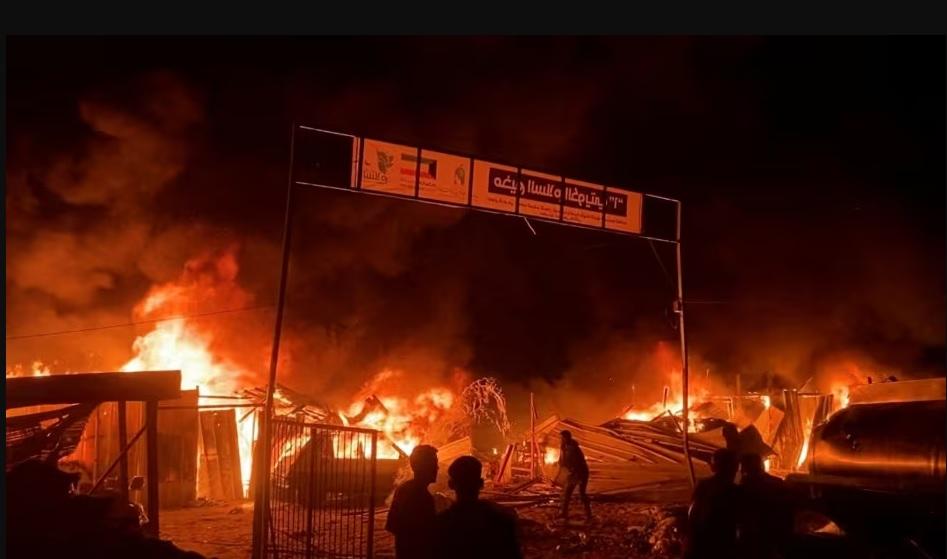 kamp-pengungsi-di-rafah-dibakar-oleh-tentara-israel-melalui-pengebomban.jpg