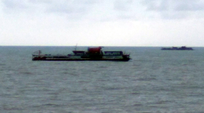 kapal-isap-produksi-tinggalkan-pantai-rebo_20170218_075726.jpg