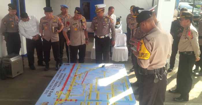 kapolda-jabar-sambangi-pos-polisi-cileunyi_20180528_091418.jpg