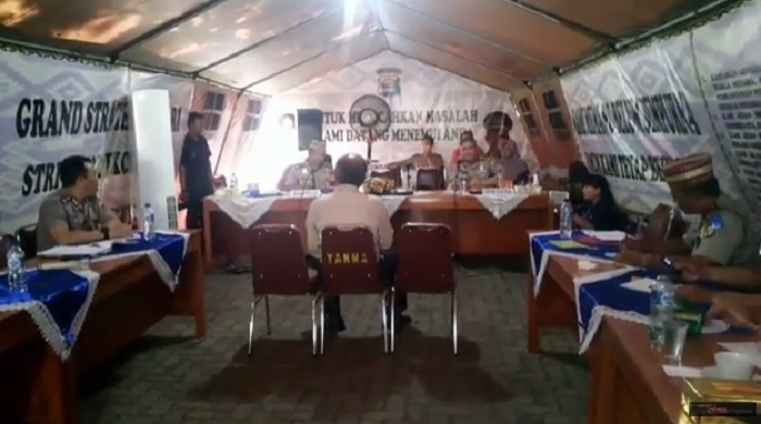 kapolda-lampung-dengar-laporan-warga_20160602_184458.jpg