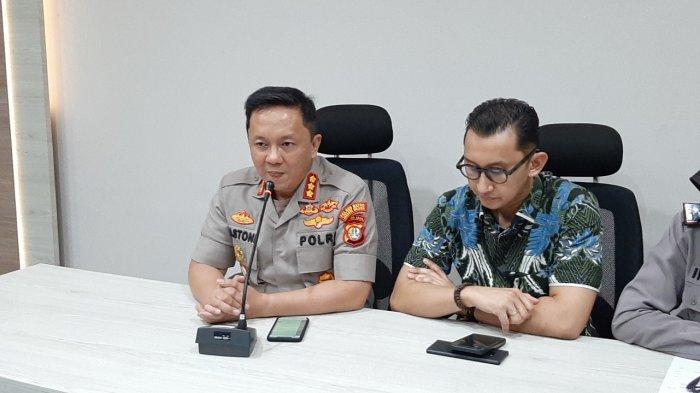 kapolres-metro-jakarta-selatan-kombes-bastoni-purnama-kiri.jpg