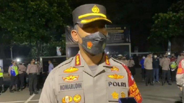 kapolres-metro-tangerang-kota-kombes-pol-komarudin-saat-memimvv.jpg