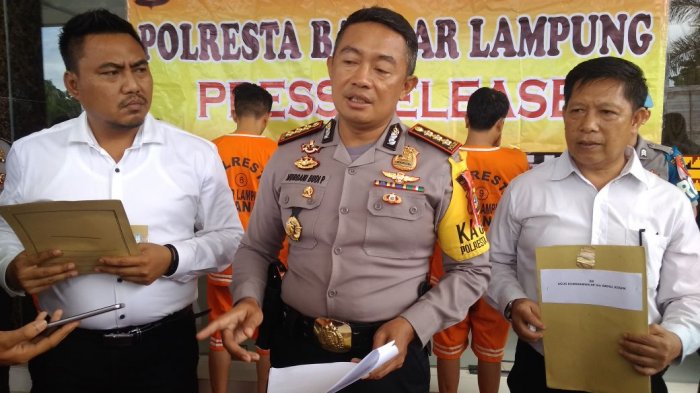 kapolresta-bandar-lampung-komisaris-besar-murbani-budi-pitono_20180312_180055.jpg