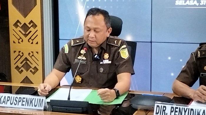 kapuspenkum-kejaksaan-agung-ketut-sumedana-menggelar-konferensi-pers.jpg