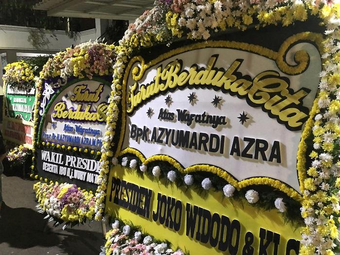 karangan-bunga-jokowi-di-rumah-ketua-dewn-pers.jpg