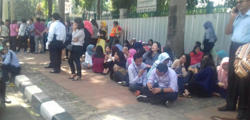 karyawan-yang-berkantor-gedung-menara-mandiri_20180123_165630.jpg