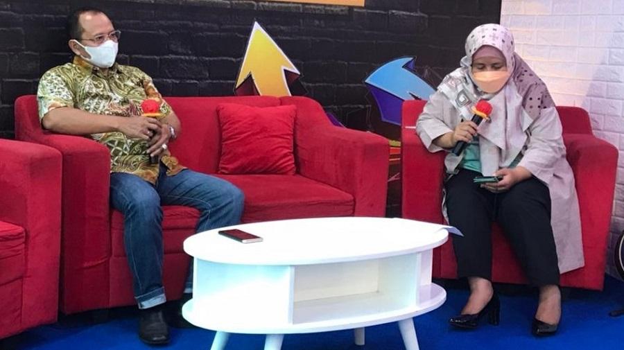 karyono-wibowo-dalam-live-talkshow-di-radio-muara-jakarta.jpg