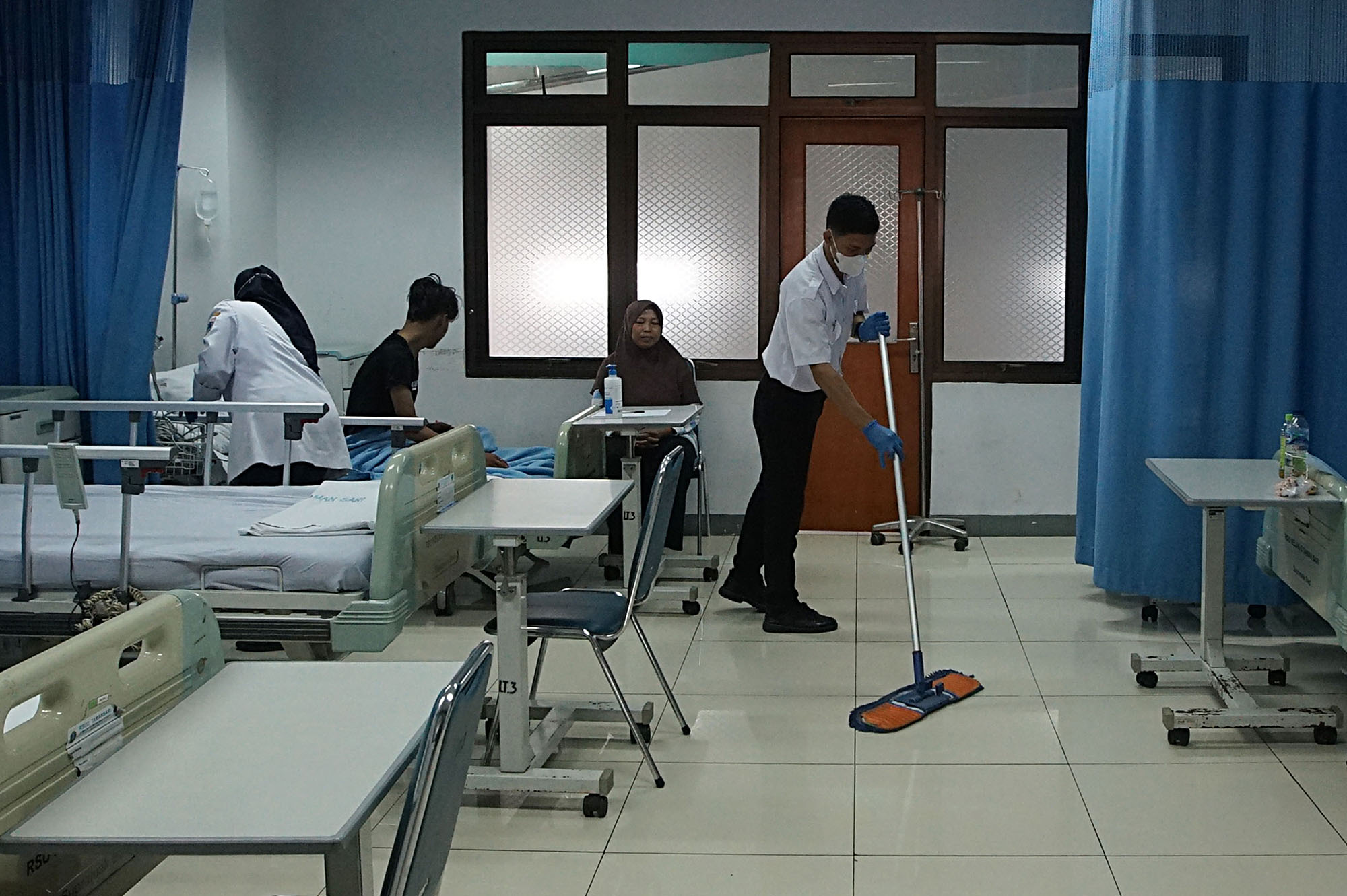 kasus-dbd-di-jakarta-terus-meningkat_20240417_183437.jpg