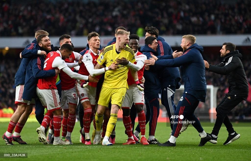 kebahagiaan-pemain-arsenal.jpg