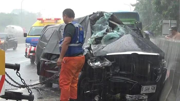 kecelakaan-maut-di-Tol-Cipularang-KM-83-B-wilayah-Jatiluhur.jpg