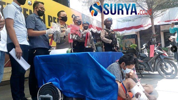kedua-kaki-tersangka-kasus-pencurian-motor-yang-dilumpuhkan-jajaran.jpg