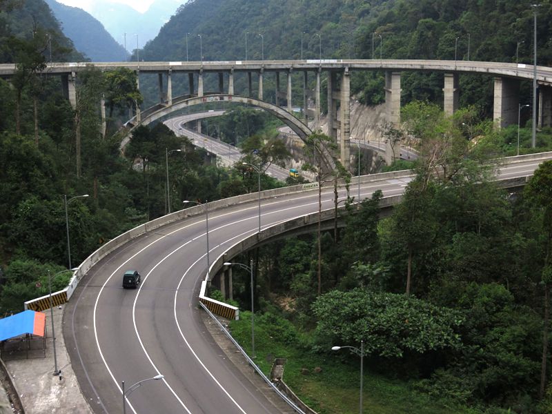 kelok-9-payakumbuh-sumbar_20150519_190647.jpg