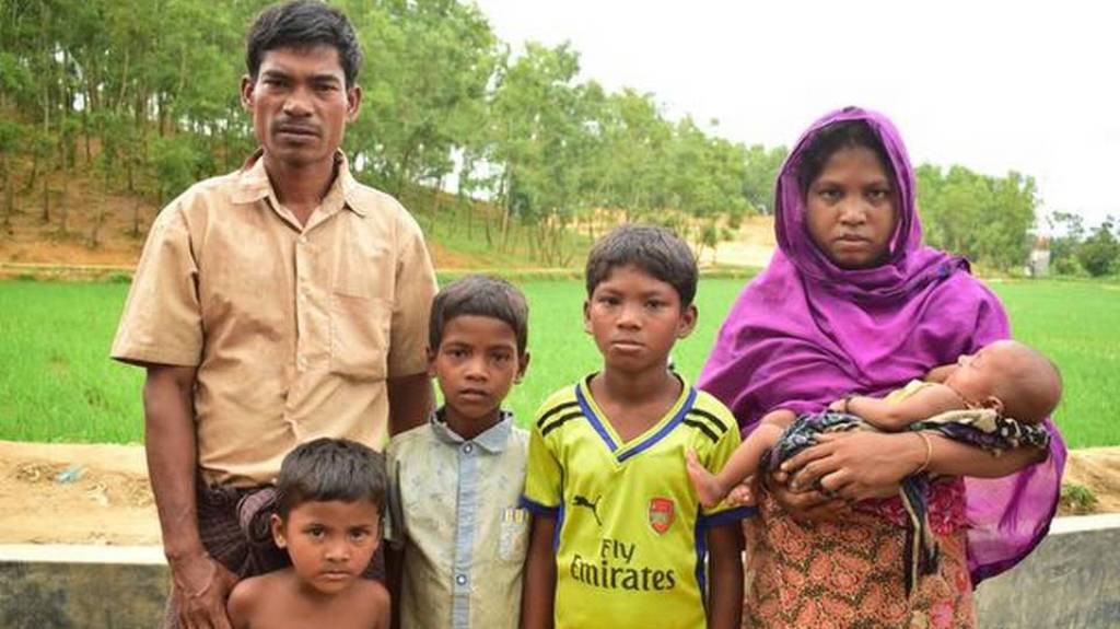 keluarga-rohingya-yang-kabur-dari-rakhine-myanmar_20170828_124939.jpg