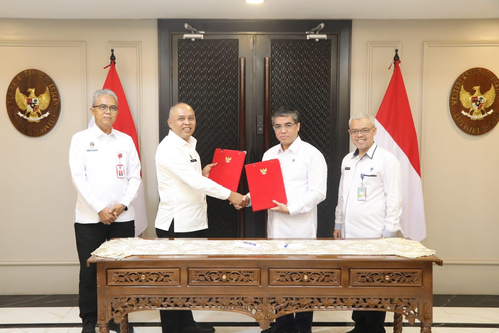 kemanker-ttd-mou-bssn-1512.jpg