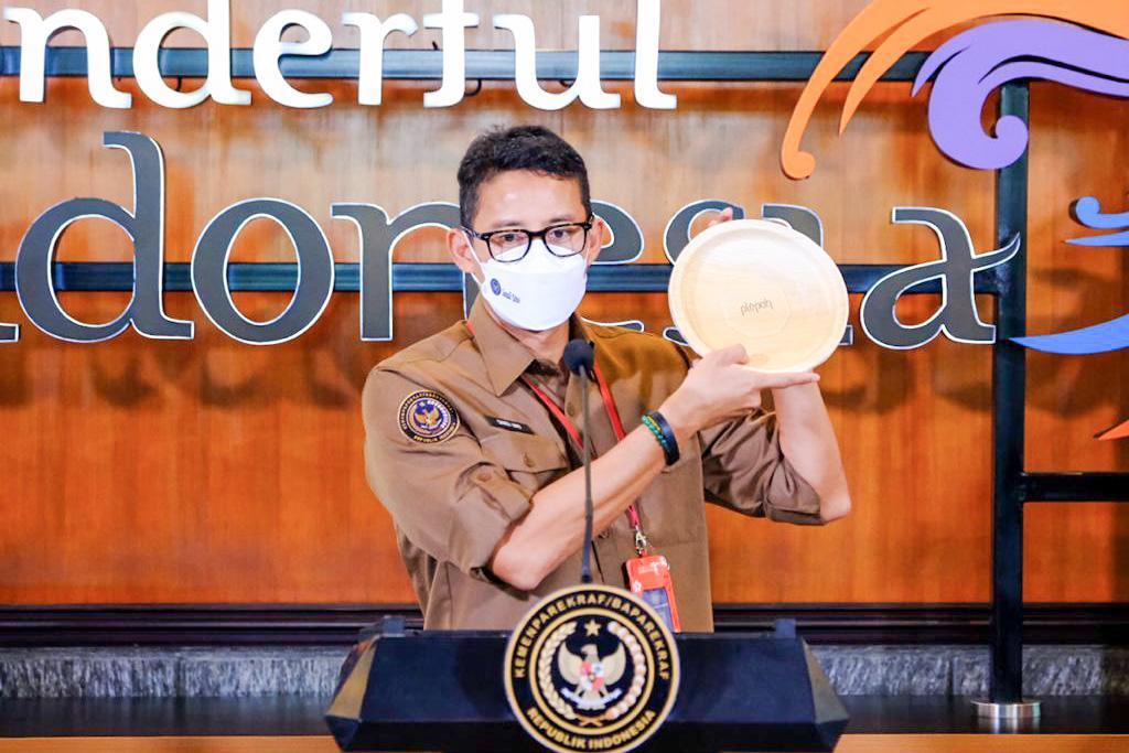 kemenparekraf-menparekraf-sandiaga-weekly-press-briefing.jpg