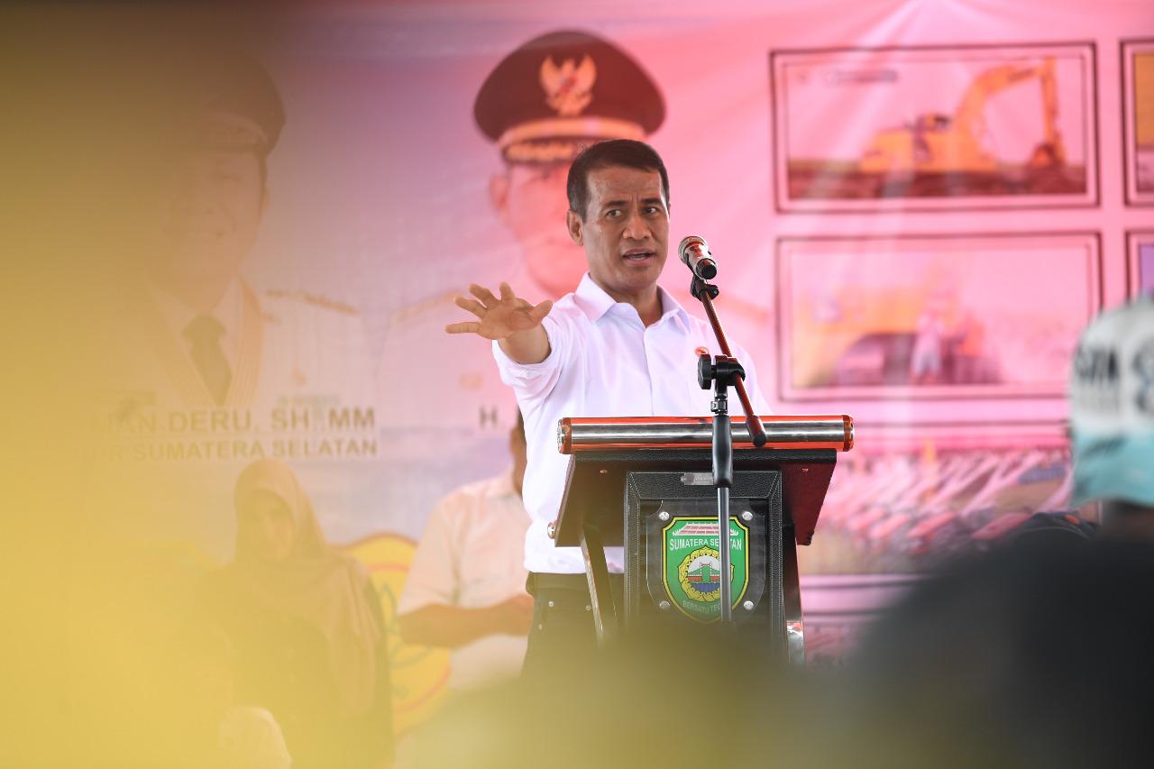kementan-herman-deru-sebut-indonesia-masih-butuh-andi-amran.jpg