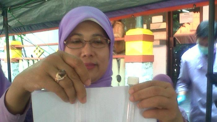 kepala-balai-besar-bpom-dki-jakarta-dra-dewi-prawitasari_20150814_134542.jpg