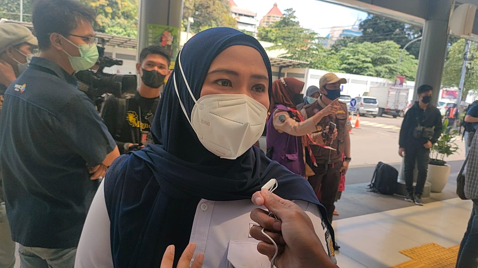 kepala-humas-pt-kai-persero-daop-1-jakarta-eva-chairunisa-memberikan-keterangan.jpg