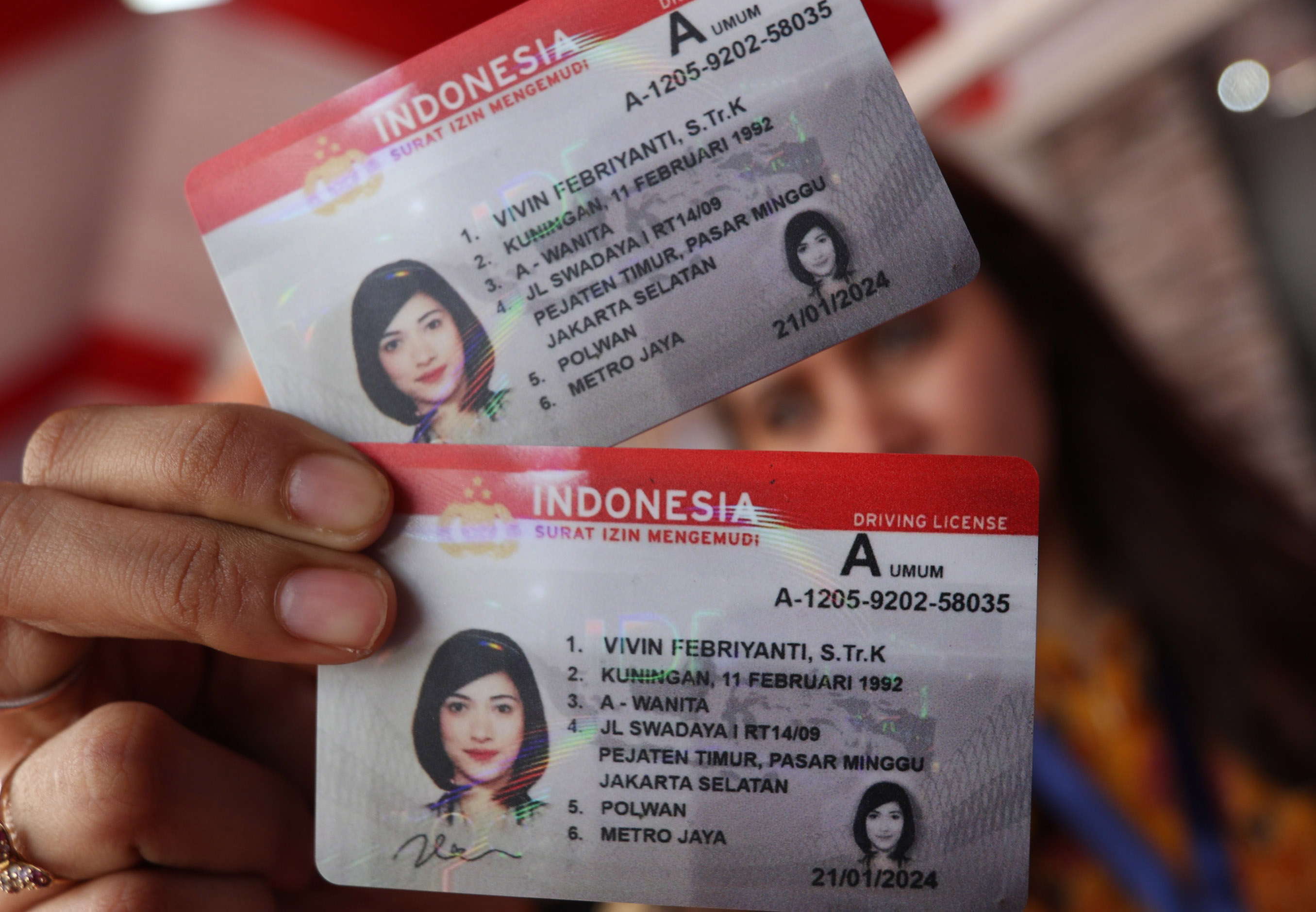 kepolisian-ri-menerbitkan-smart-sim_20190922_161540.jpg