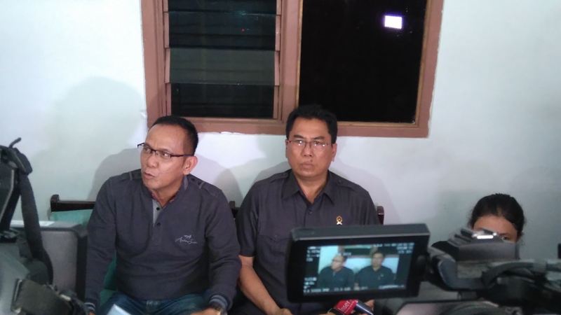 kerabat-piyu-dan-humas-pn-jaksel_20151019_144800.jpg