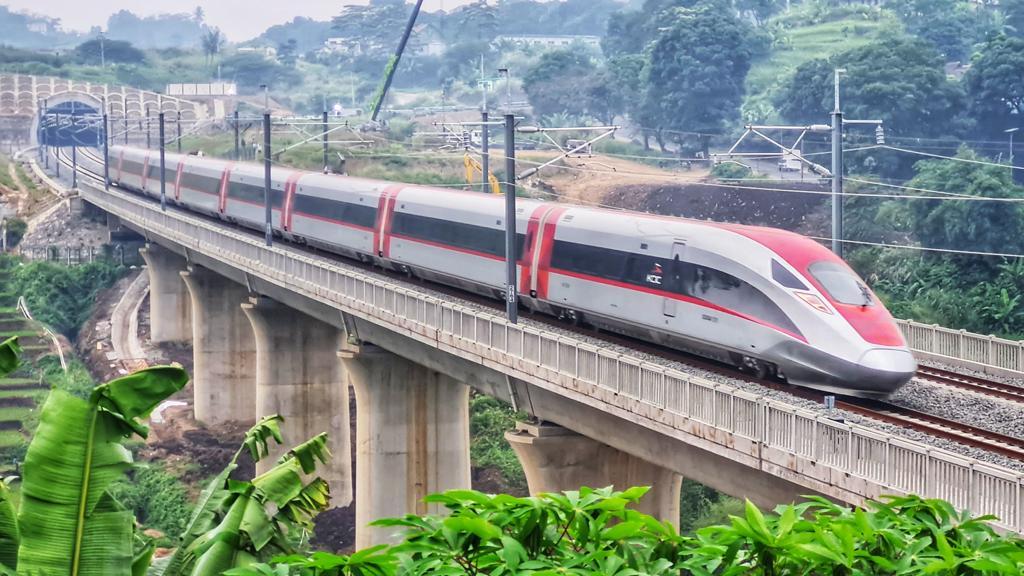 Geger Bantal Kereta Cepat Whoosh Hilang, KCIC: Sudah Terjadi 6 Kali selama Juli 2024