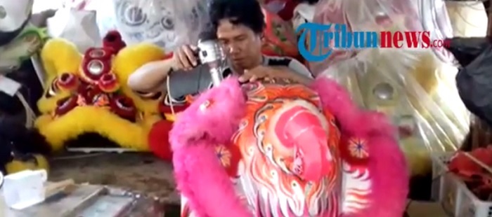 kesibukan-pengrajin-barongsai-di-bogor_20160203_141857.jpg