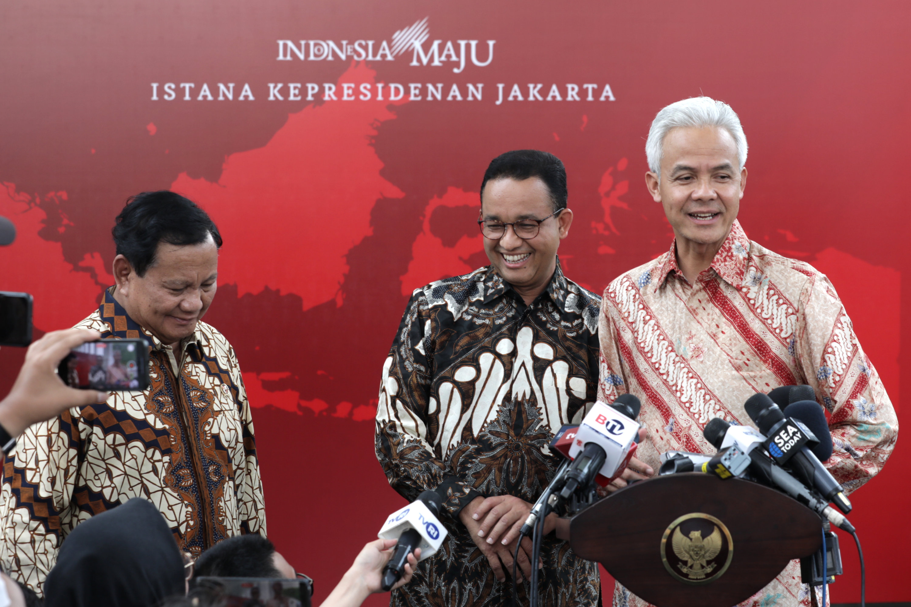 keterangan-ketiga-bacapres-usai-makan-siang-dengan-presiden-jokowi_20231030_142901.jpg
