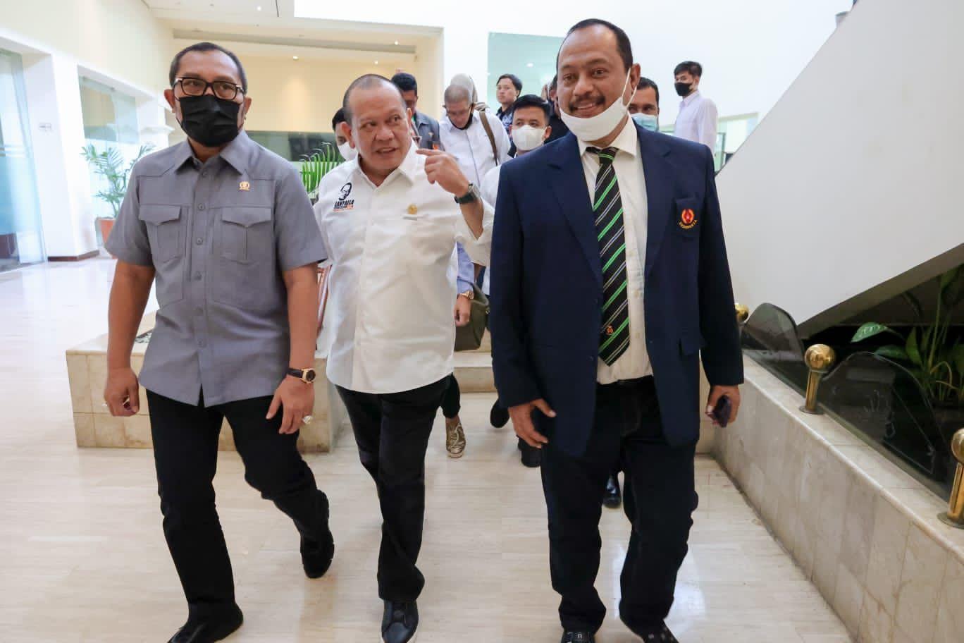 ketua-dpd-ri-aa-lanyalla-mahmud-mattalitti-di-hotel-bumi-surabaya-di-surabaya.jpg