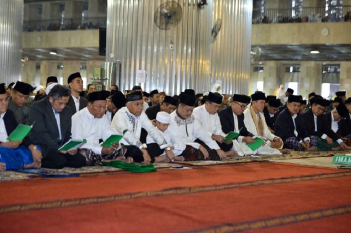 ketua-dpr-adakan-solat-idul-fitri-di-masjid-istiqlal_20160711_112122.jpg