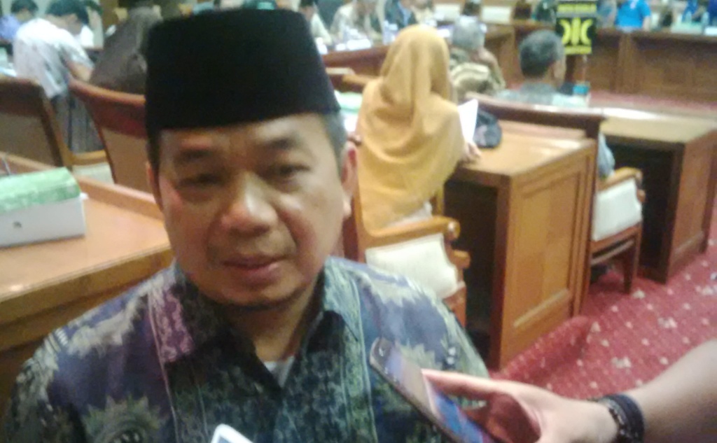 ketua-fraksi-pks-dpr-ri-jazuli-juwaini_20151026_165701.jpg