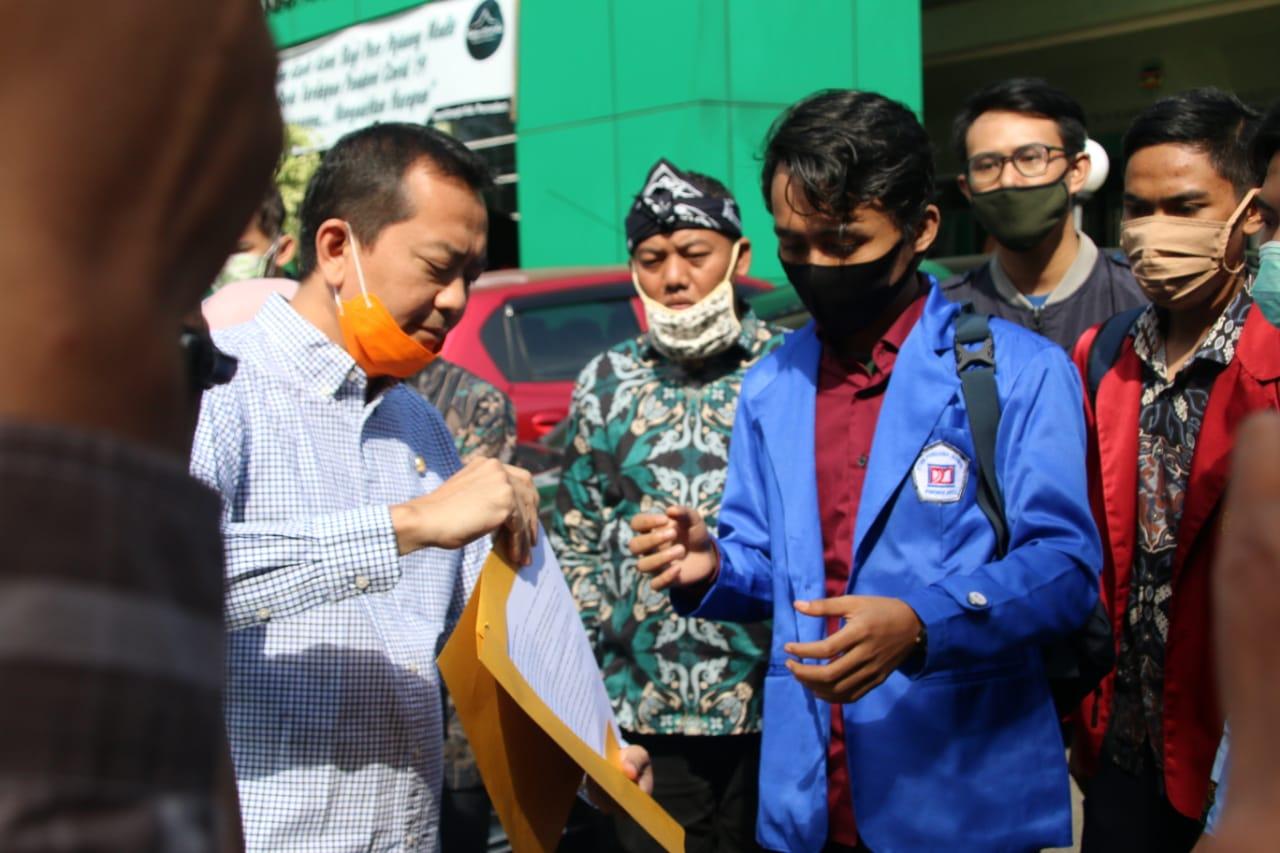 ketua-komisi-x-dpr-syaiful-huda-yang-se.jpg