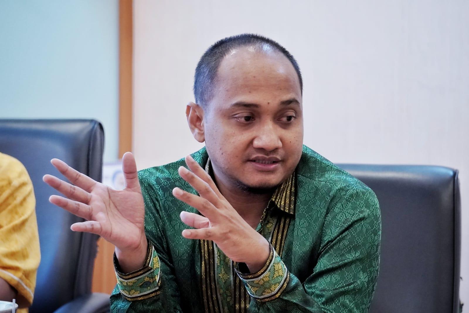 ketua-komite-i-dpd-ri-fachrul-razi-215.jpg