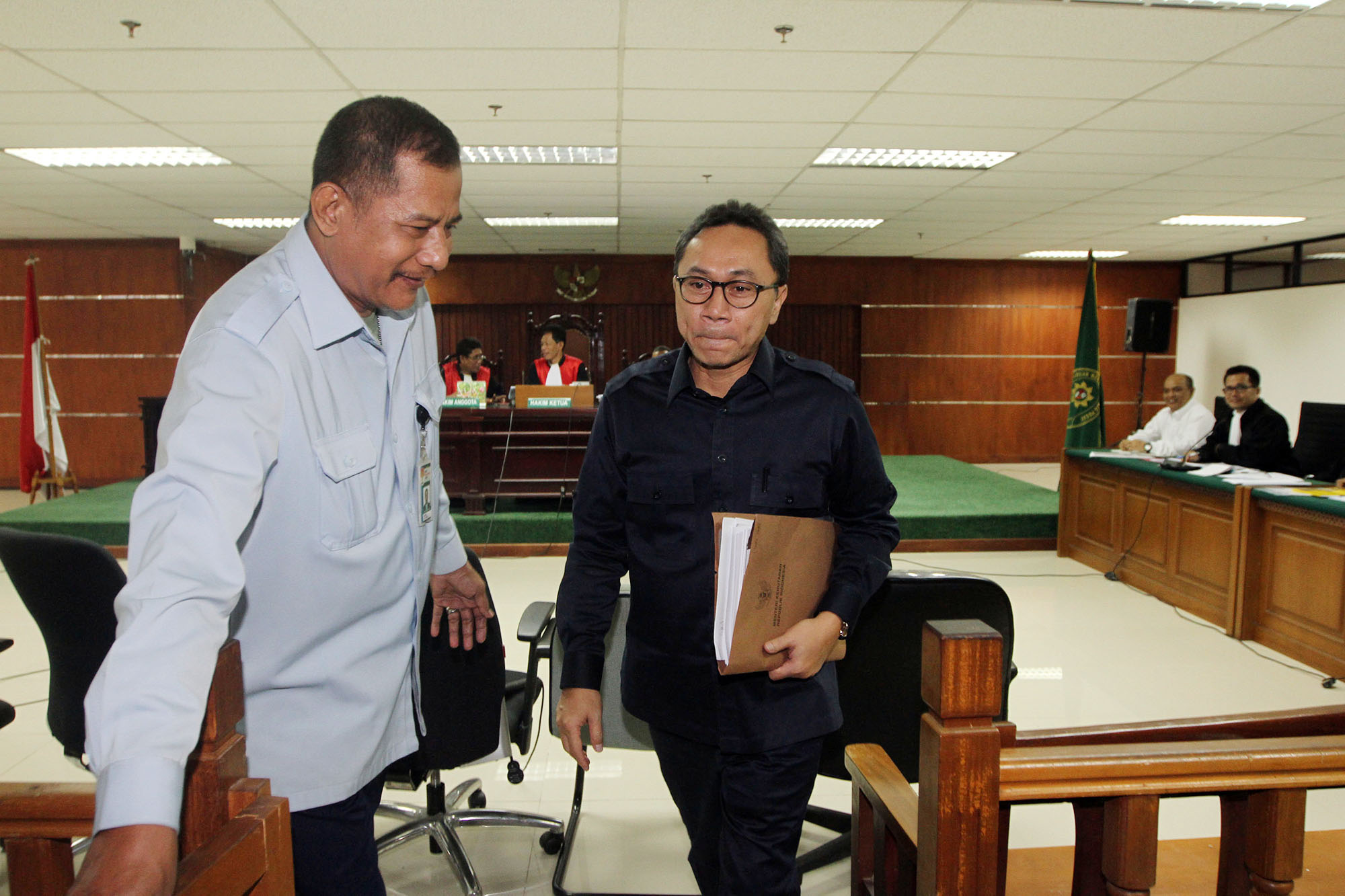 ketua-mpr-zulkifi-hasan-bersaksi-dalam-sidang-gulat-manurung_20150105_144753.jpg