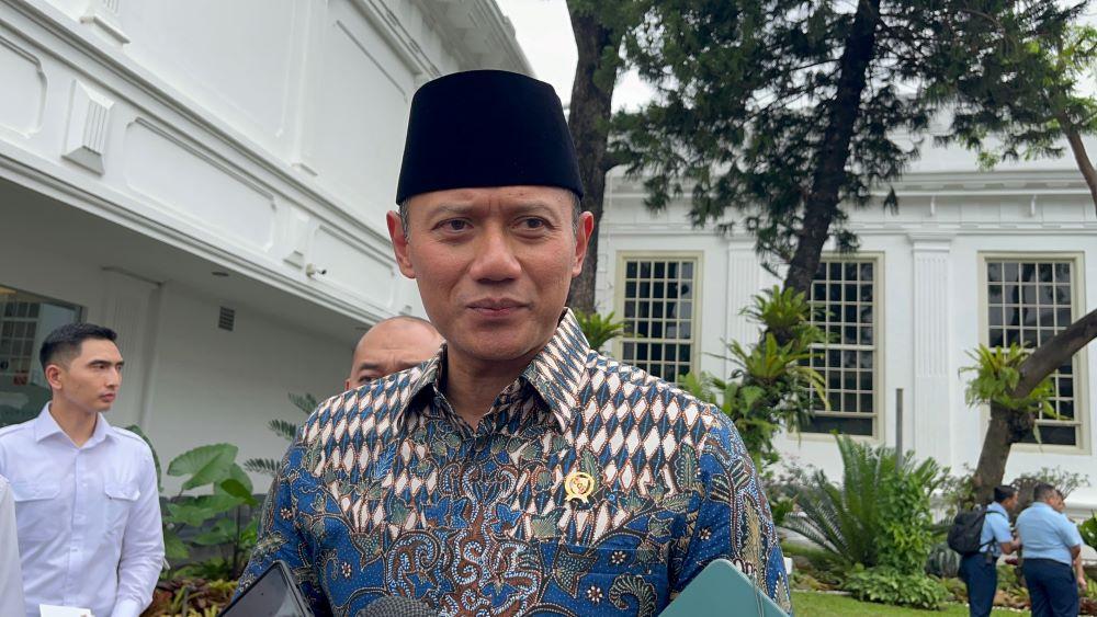 ketua-umum-demokrat-sekaligus-menteri-atrbpn-agus-harimurti-yudhoyono-ahydi-istana.jpg