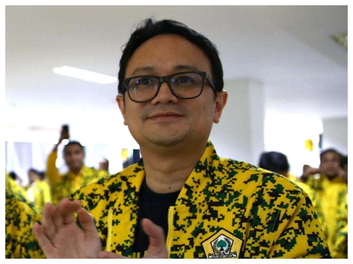 ketua-umum-dpp-ampi-jerry-sambuaga.jpg