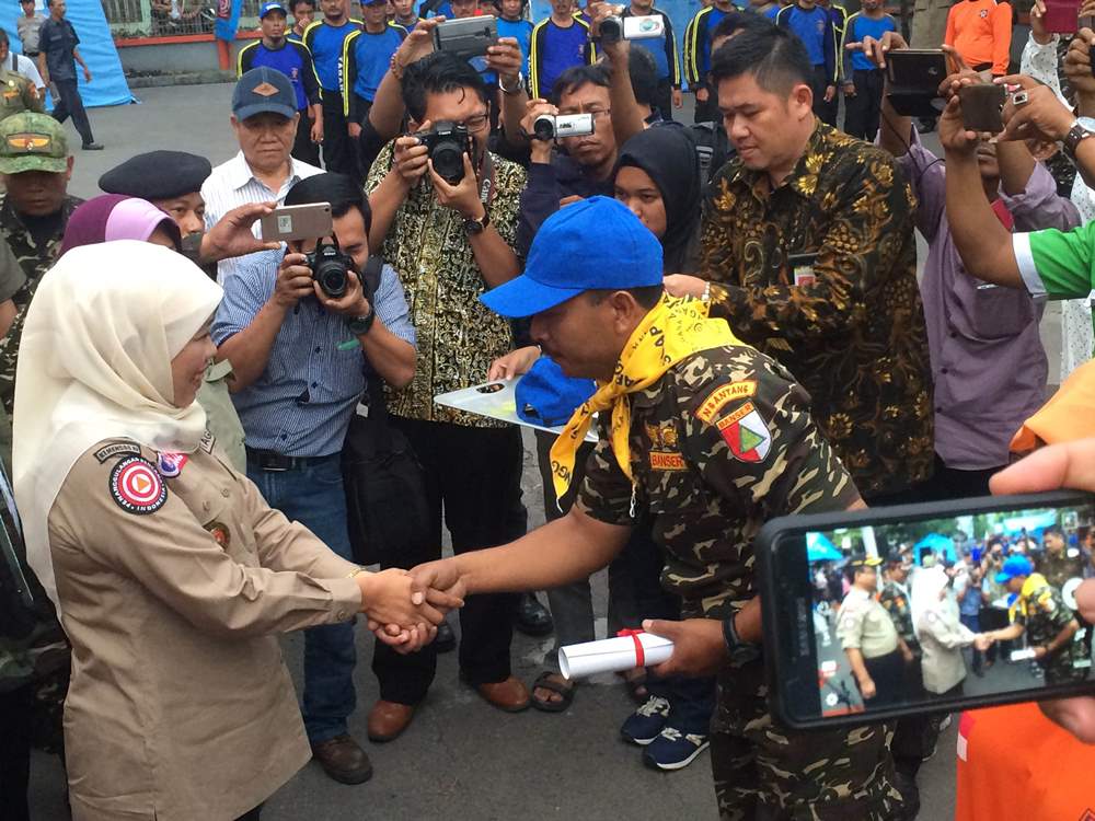 khofifah_20160716_191332.jpg