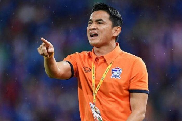 kiatisuk-senamuang-eks-pelatih-timnas-thailand.jpg