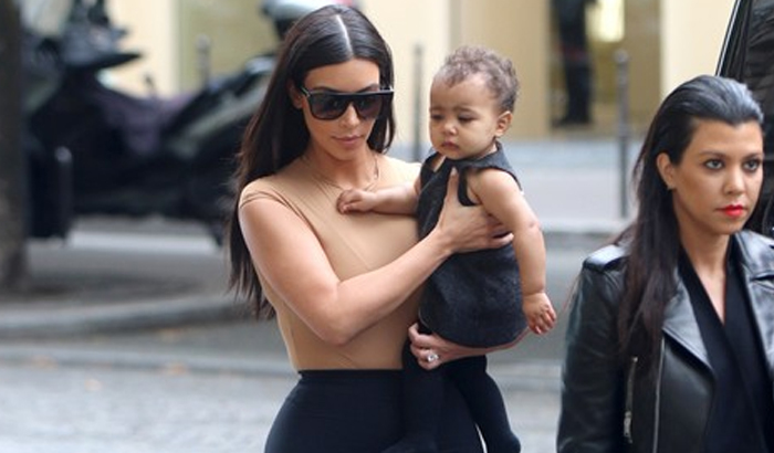 kim-kardashian-bersama-buah-hatinya-north-west-alias-nori_20150429_102157.jpg