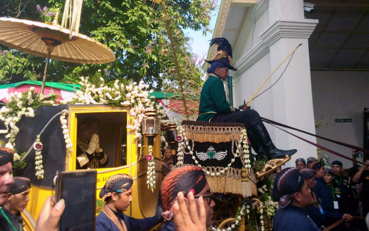 kirab-paku-alam-x_20160107_154309.jpg