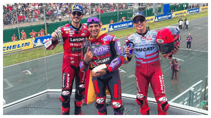 kiri-ke-kanan-francesco-bagnaia-jorge-martin-dan-marc-marquez.jpg