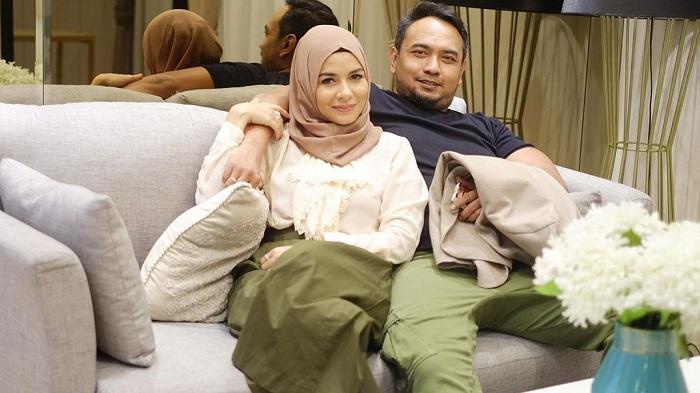 kisah-cinta-meisya-siregar-dan-bebi-romeo.jpg