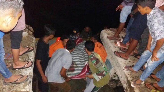 km-karunia-baru-karam-seorang-nelayan-meninggal_20170610_102940.jpg
