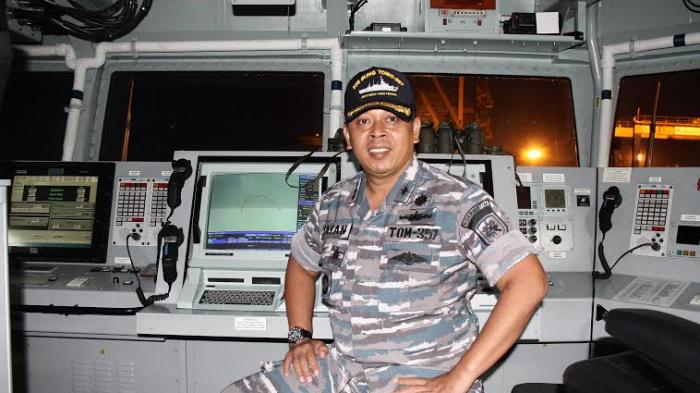 komandan-kri-bung-tomo_20150105_172038.jpg