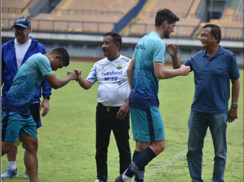 Persib di Ambang Juara, Umuh Muchtar Ingatkan Pemain Ada Tanda Bahaya