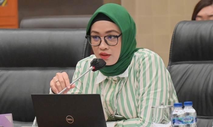 komisi-ix-putih-sari.jpg